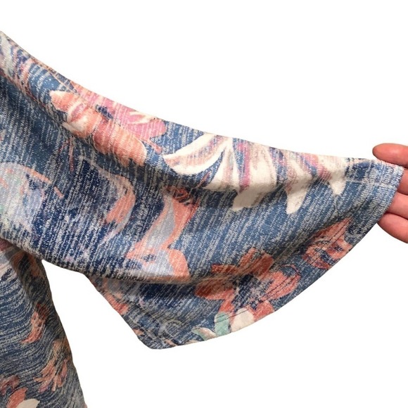 westbound Blue Pink White Large Floral Print Short Sleeve Top Size Large - Picture 5 of 9